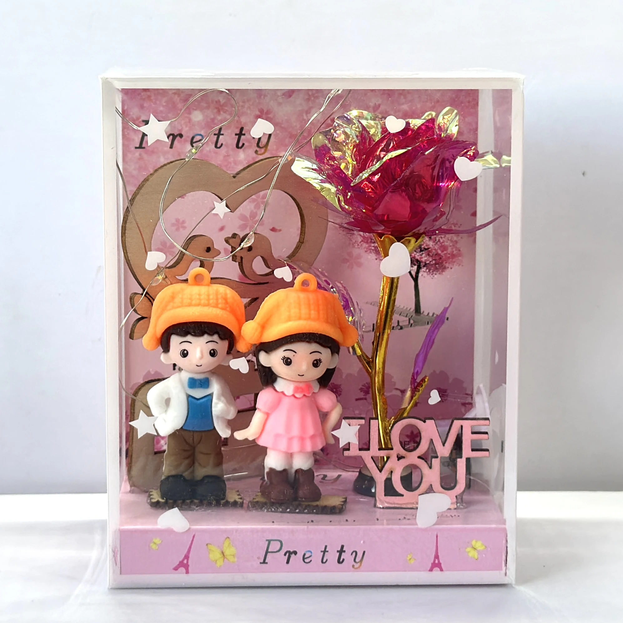 Couple Statue Decorative Showpiece