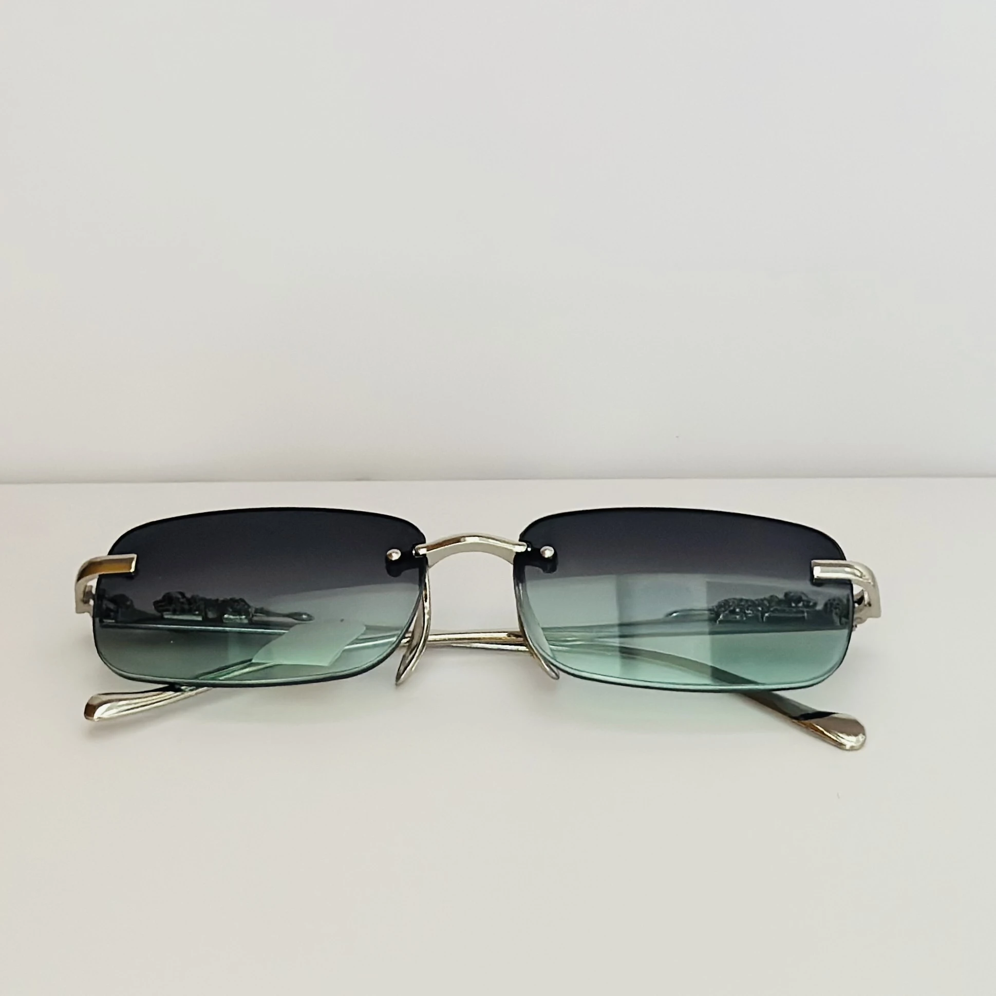 Rimless rectangular sunglasses
