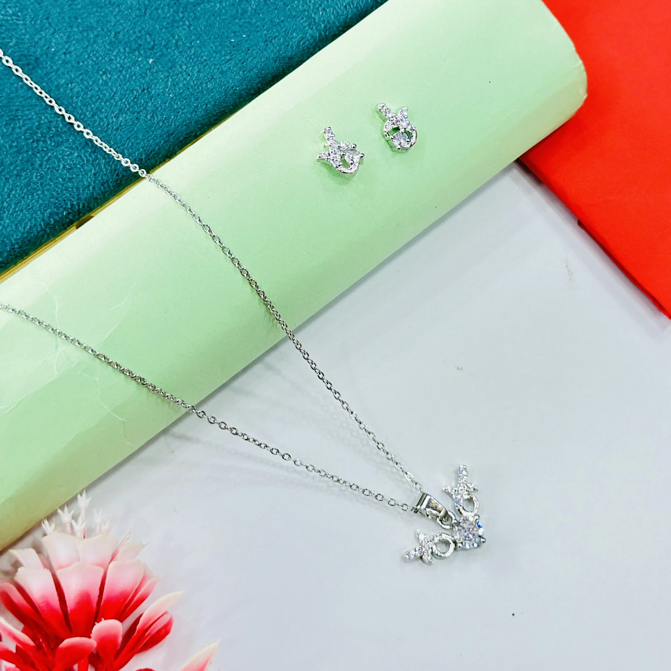 Gold -plated necklace set