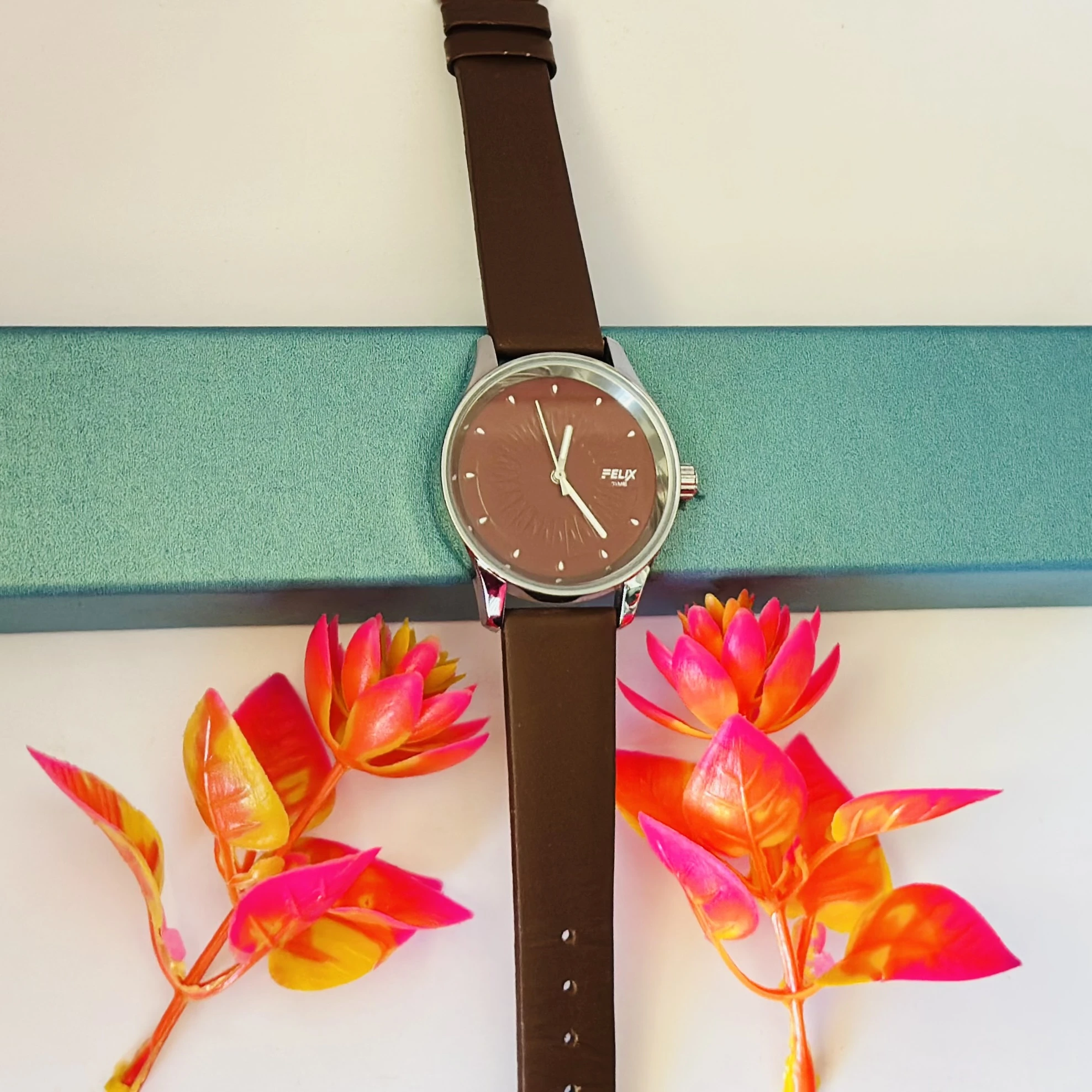 Felix women's analog watch