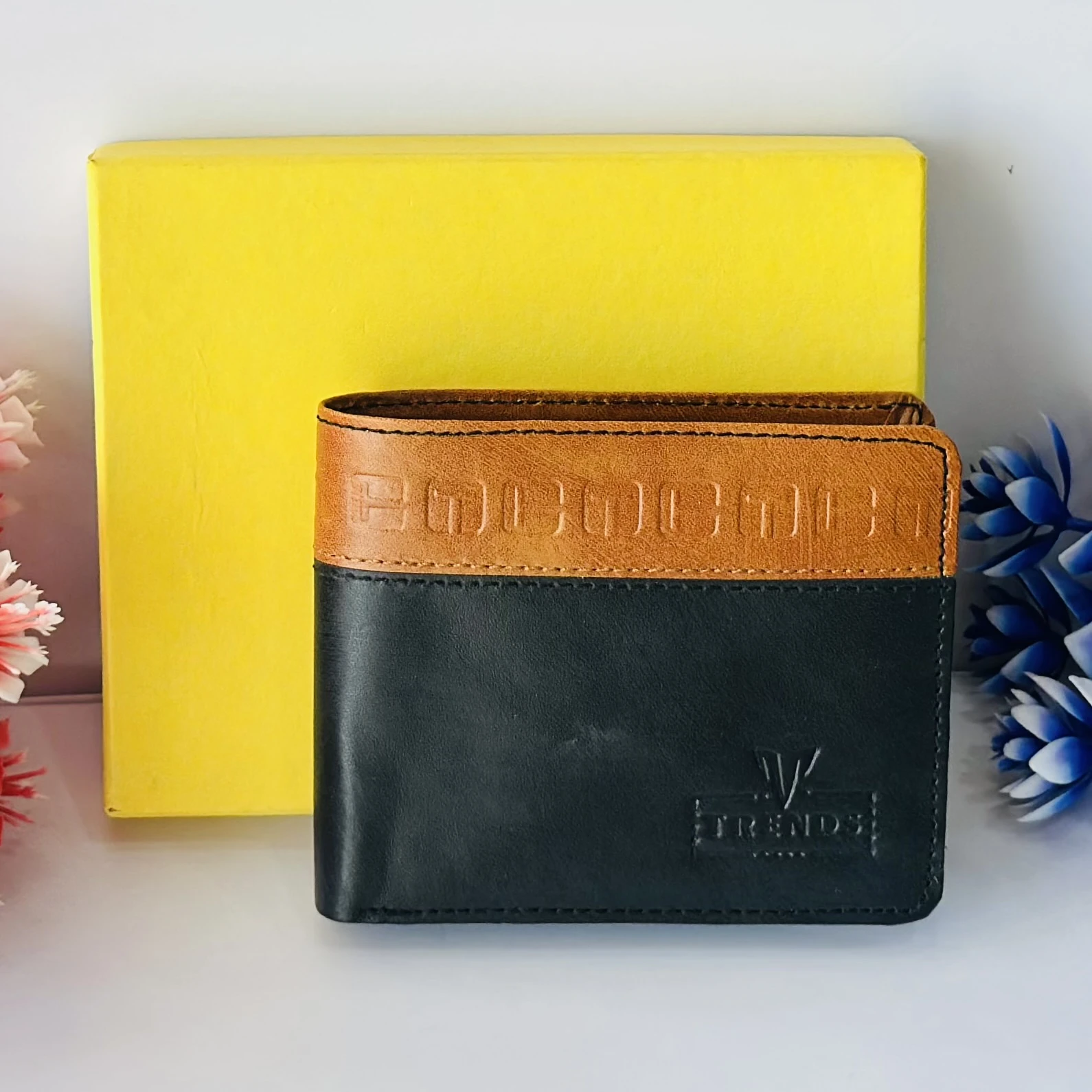 Men's Pure Leather Global Coin Bi Fold Wallet