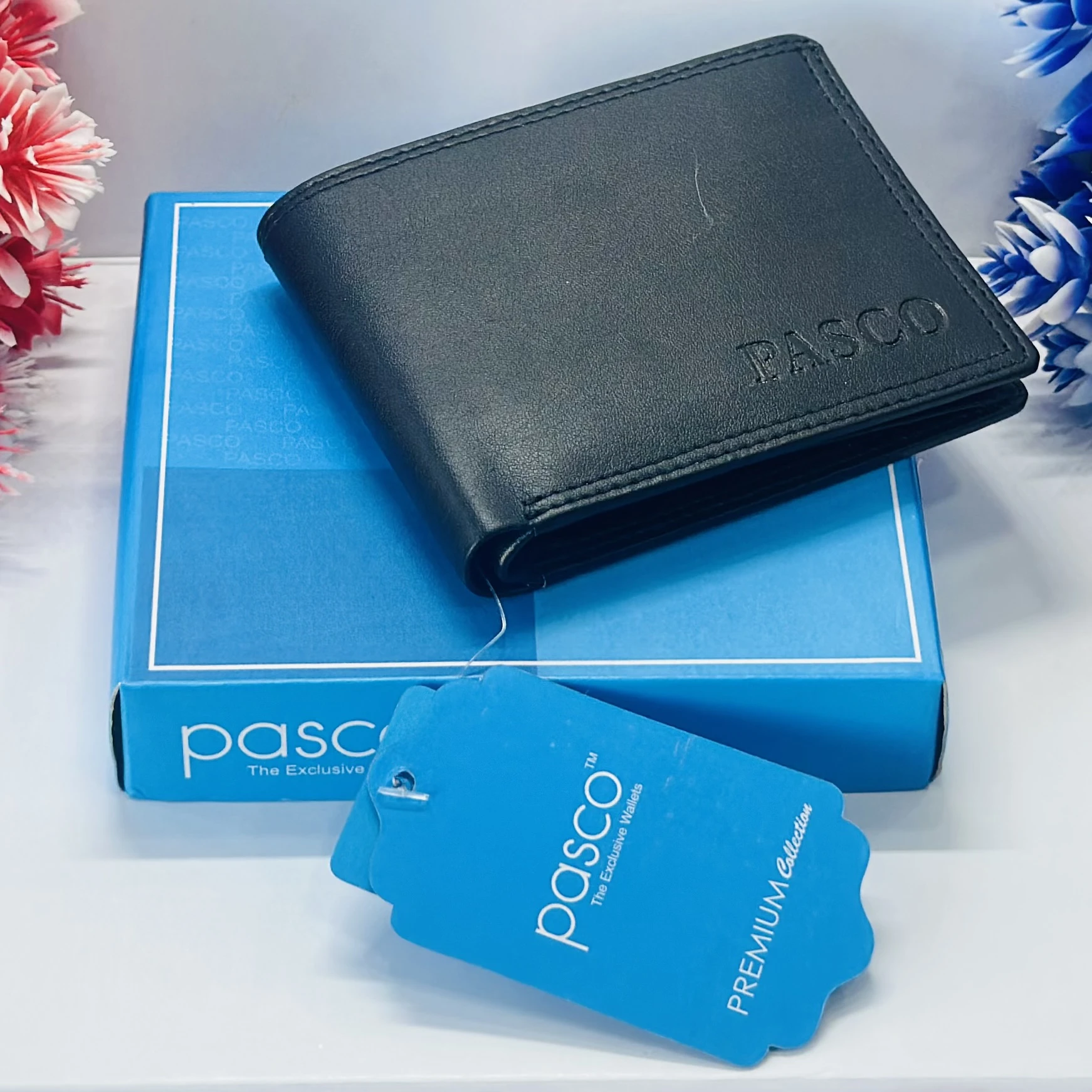 Pasco black artificial leather bifold wallet.