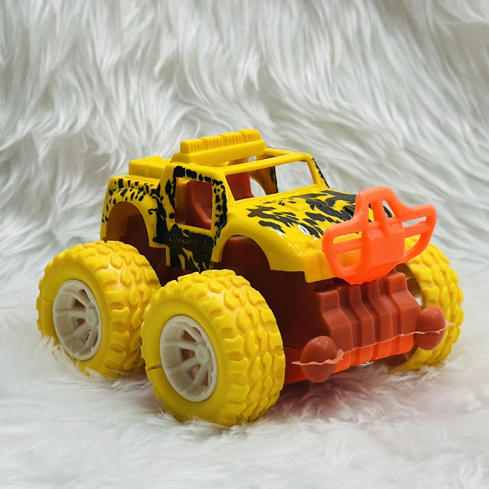Jetoyni Monster Truck toy