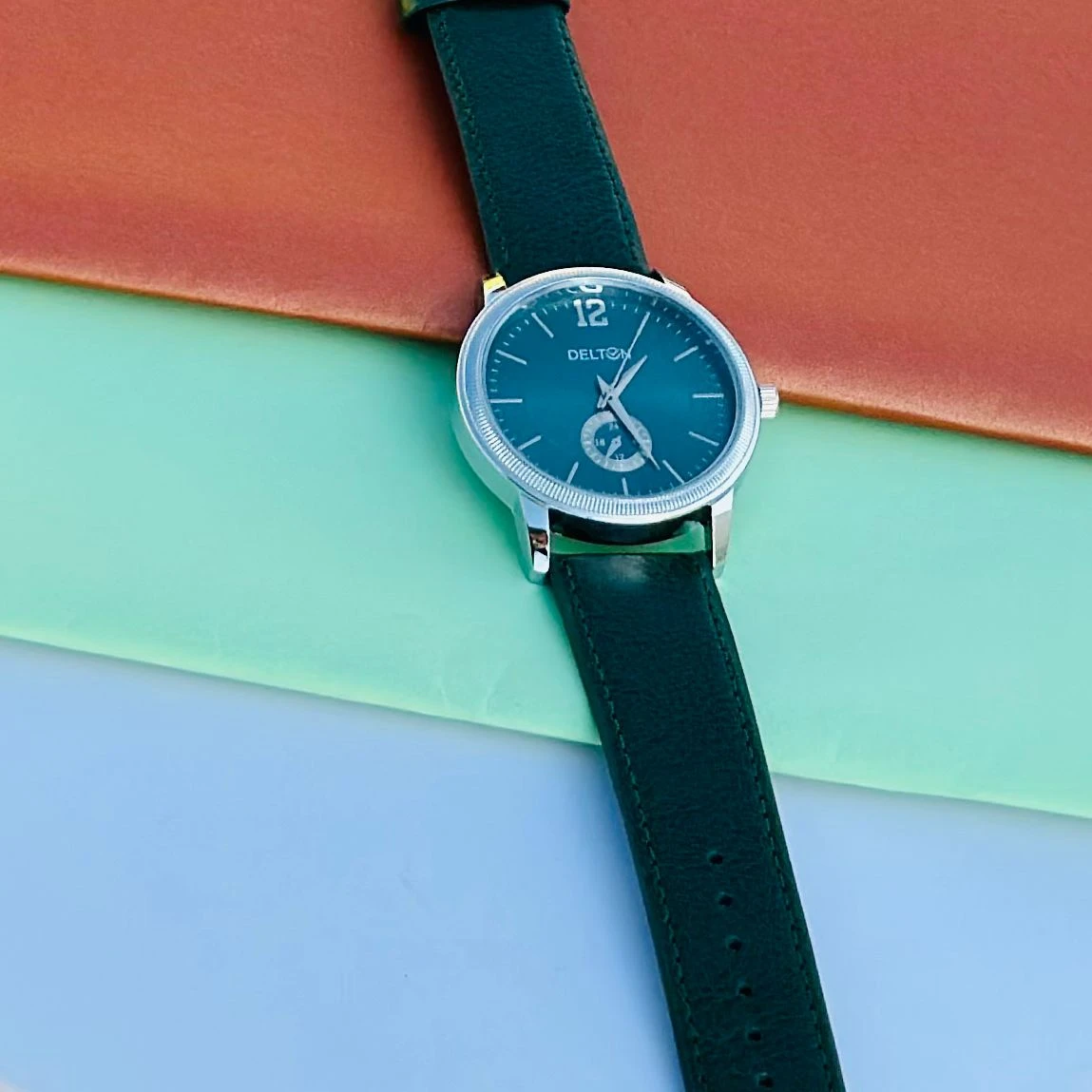 Black analog watch For man’s