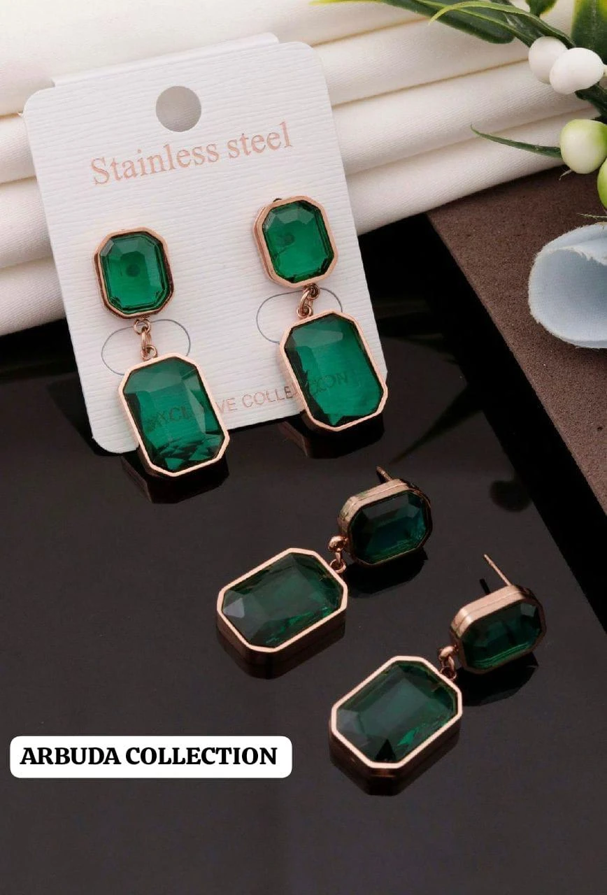 pair of emerald green drop earrings