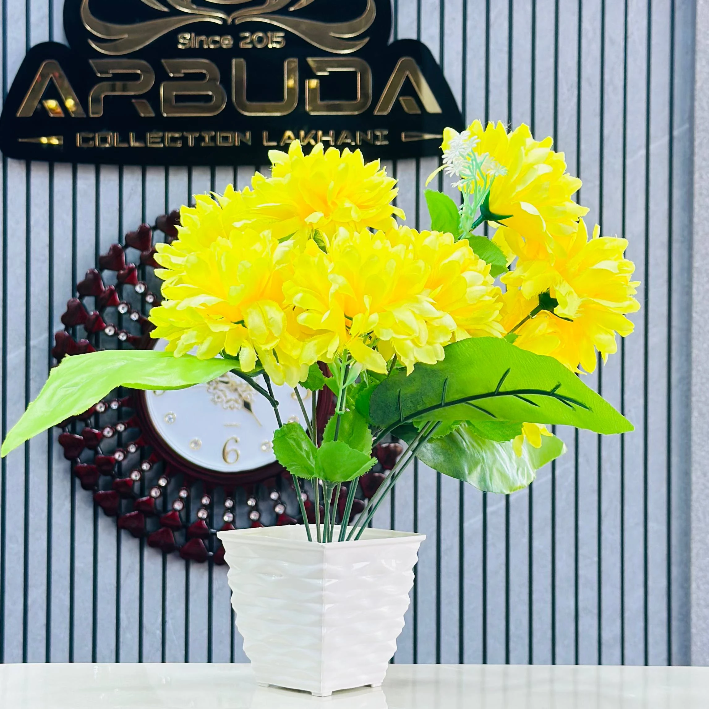 Sunflower ; Colour. YELLOW