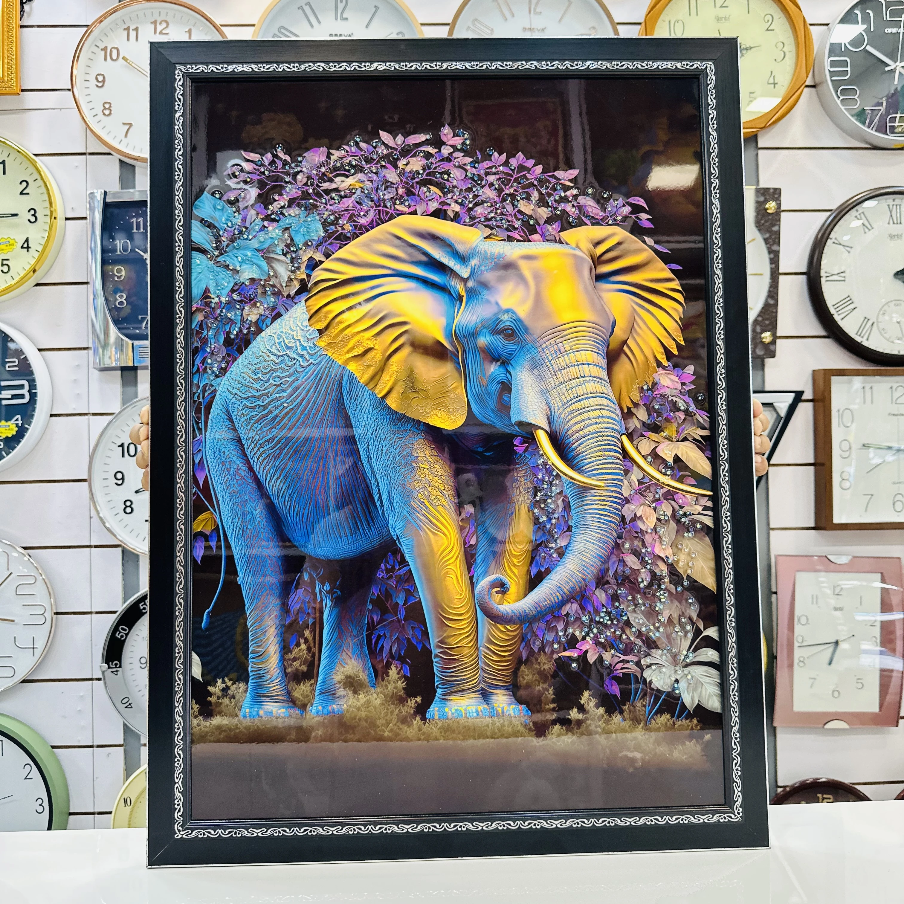 crystal glass painting of an elephant(SKU-HCND5M)