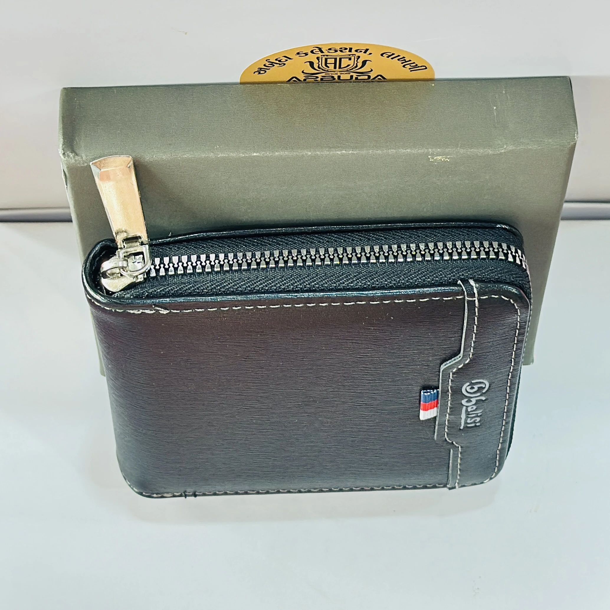 Galisi branded men's zippered wallet