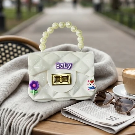 TRENDY BABY GIRLS PURSE ?