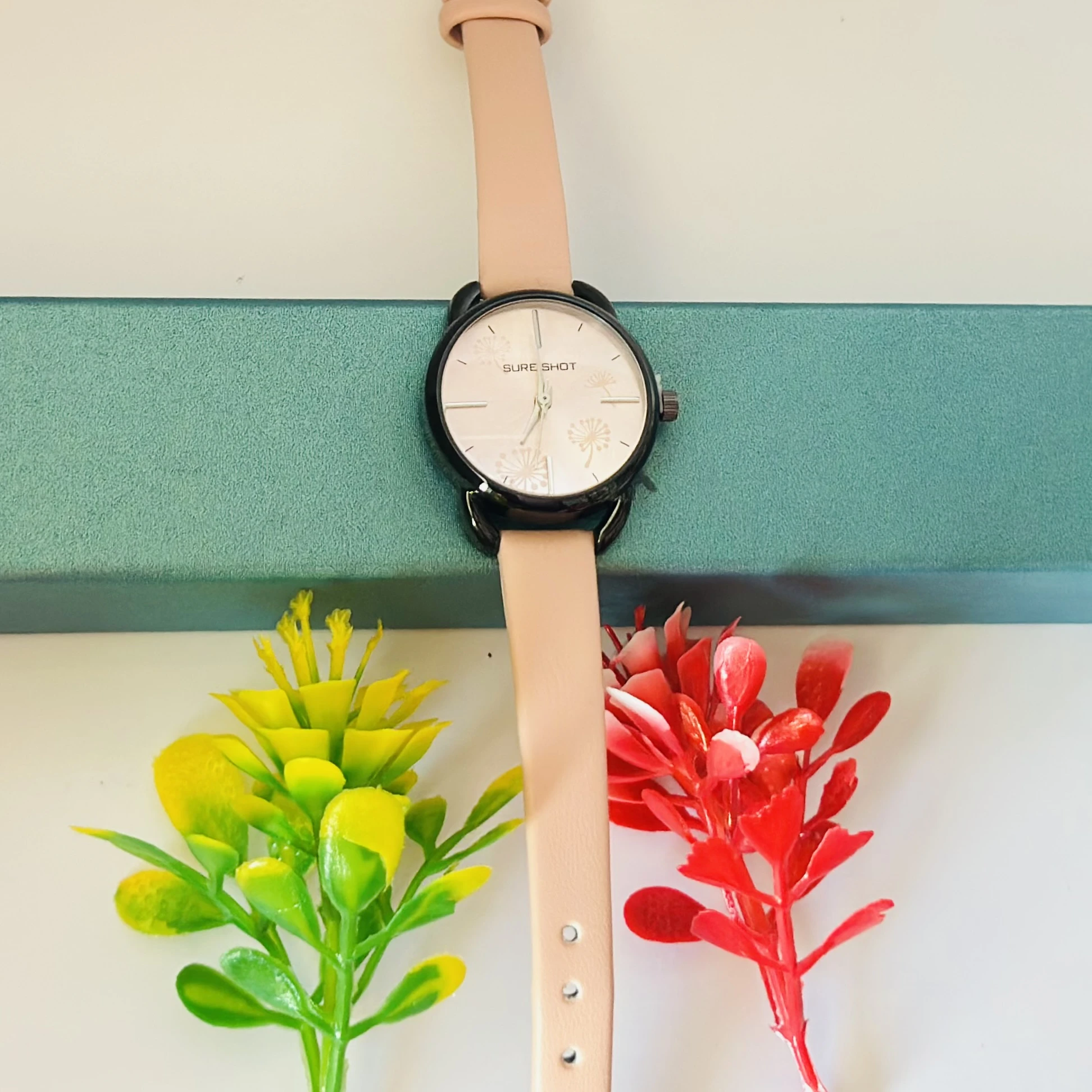 FHULUN women's analog quartz watch