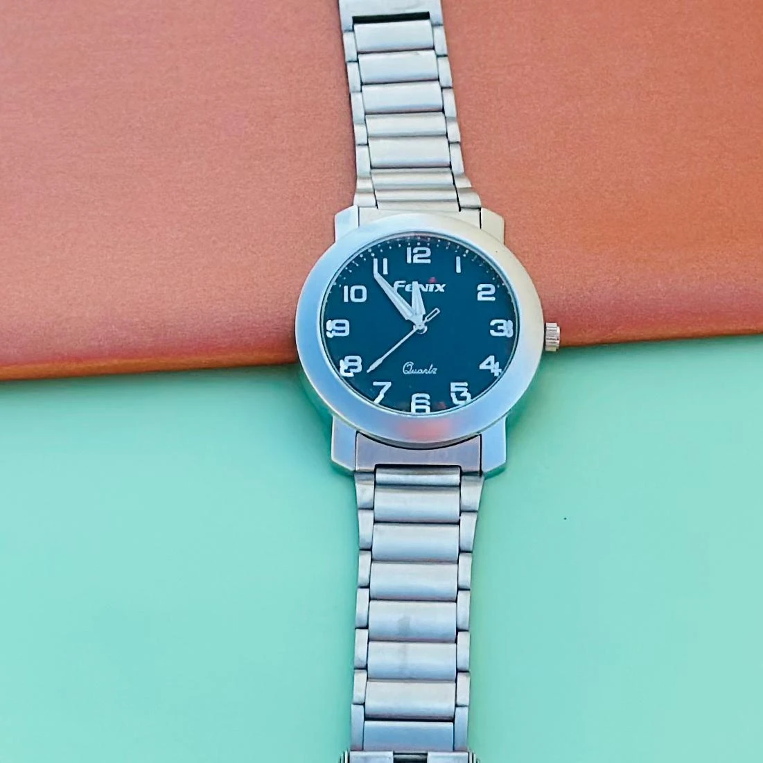 Silver analog watch For man’s