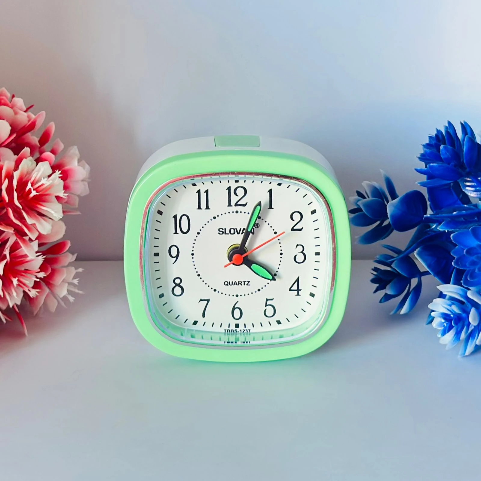 Plastic Beep Table Alarm Clock
