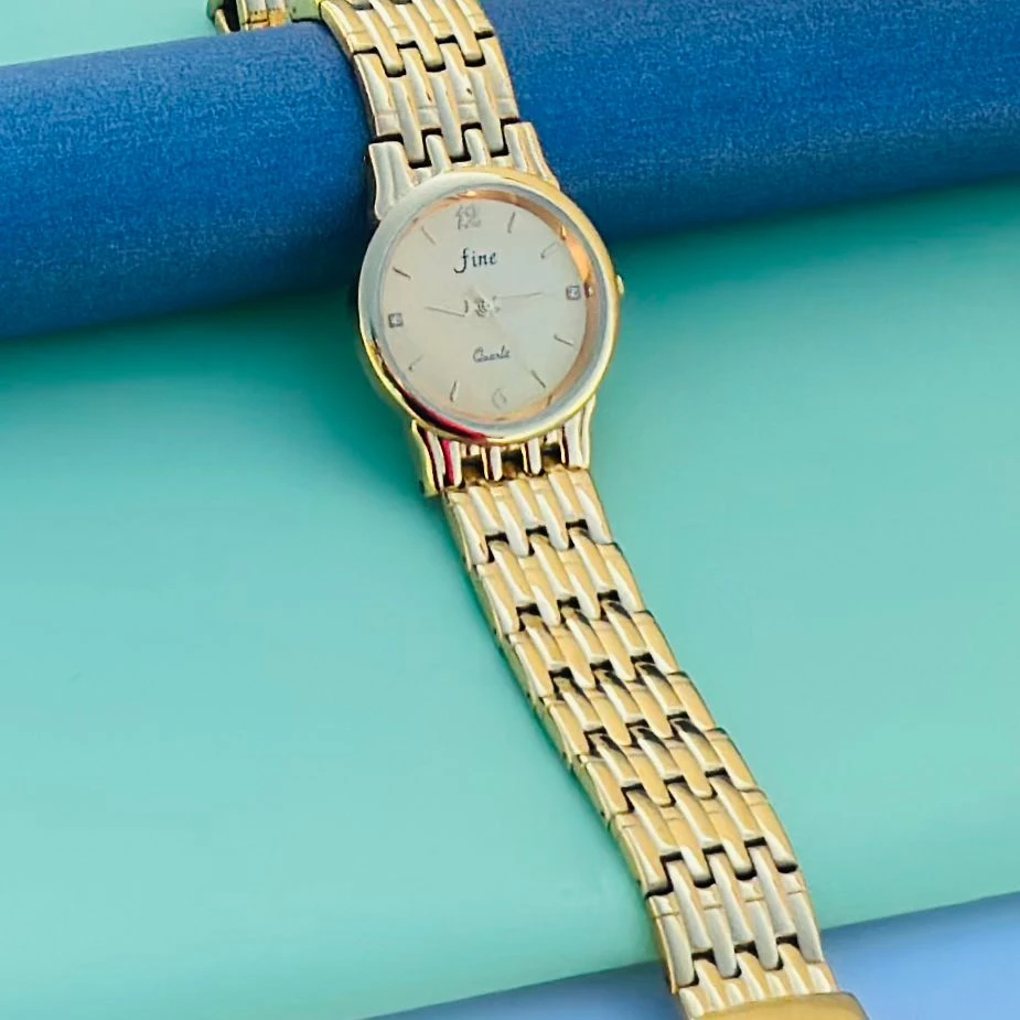 Golden Design analog watch