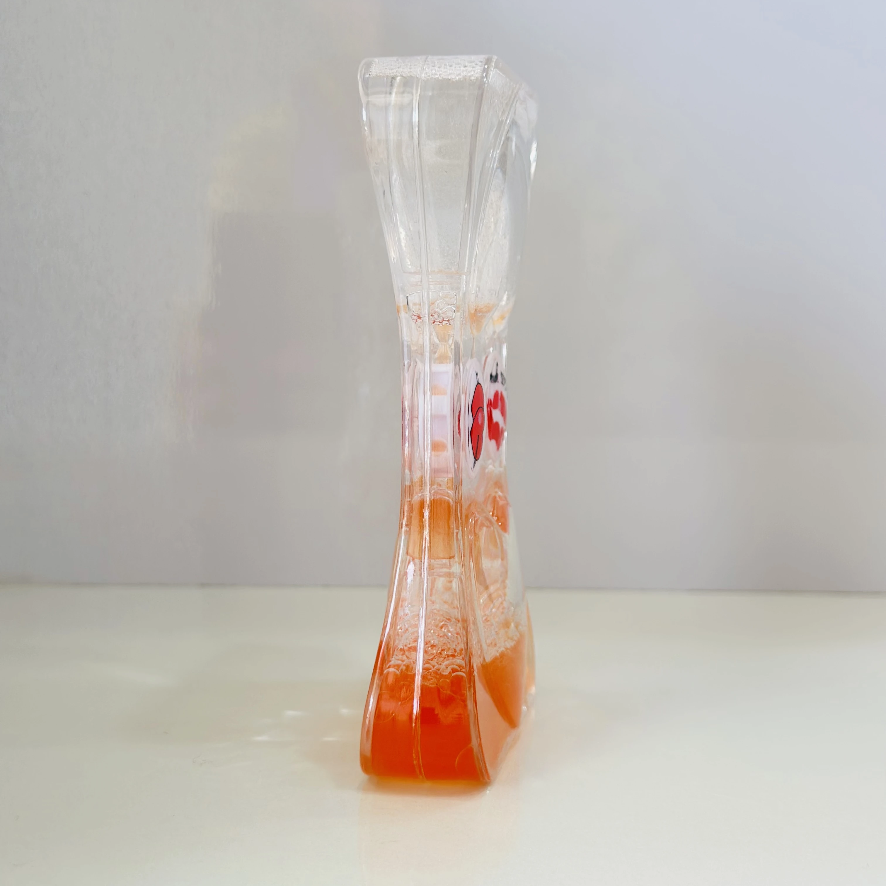 Decorative liquid hourglass(SKU-5CPT8Y)
