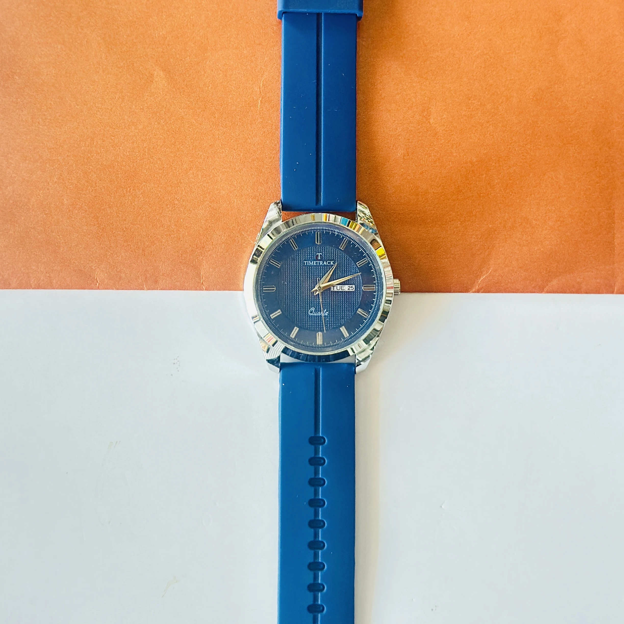 Timetrack analog quartz watch