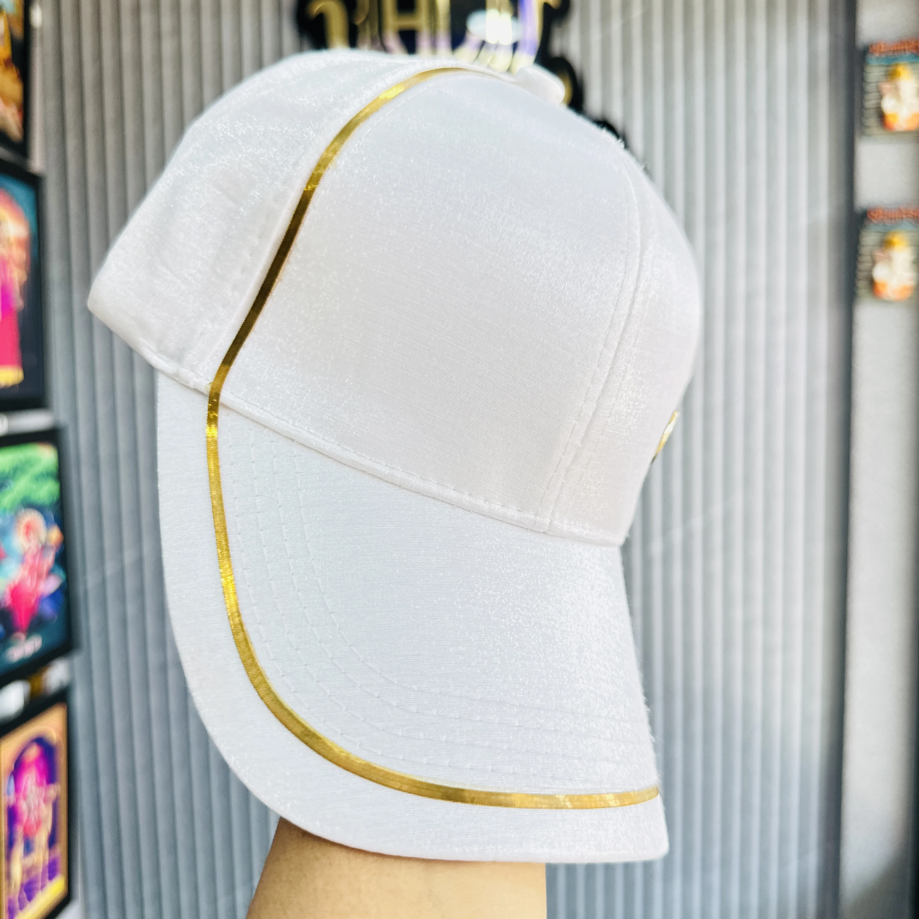 white baseball cap
