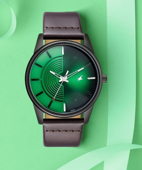 Quartz Analog Green Dial Brown Leather Strap Watch…. model 3305NL01.