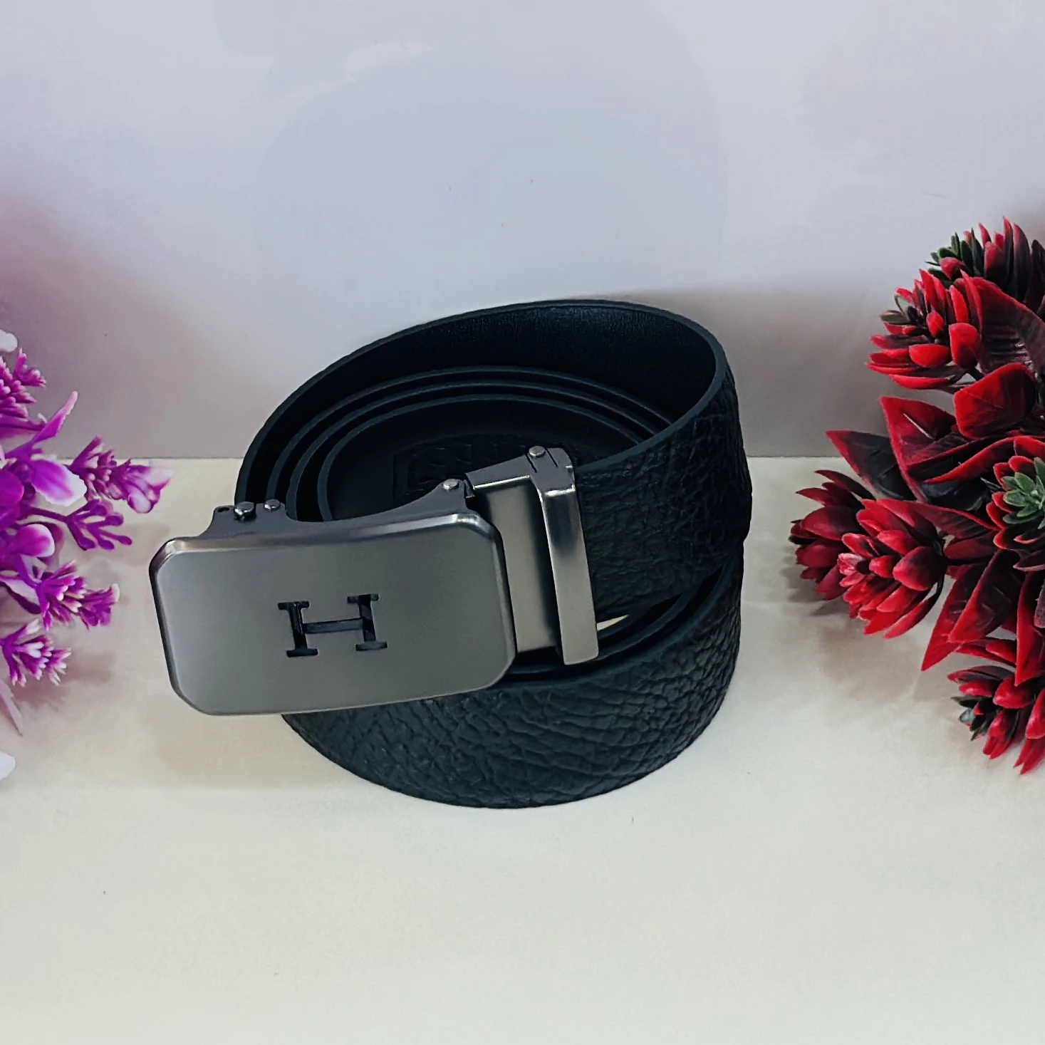 Black textured autolock buckle belt