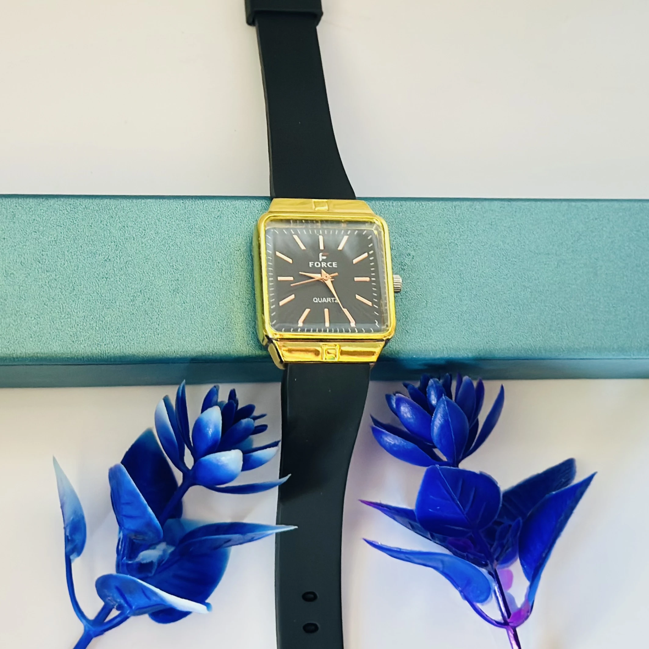 Naviforce Force Quartz watch