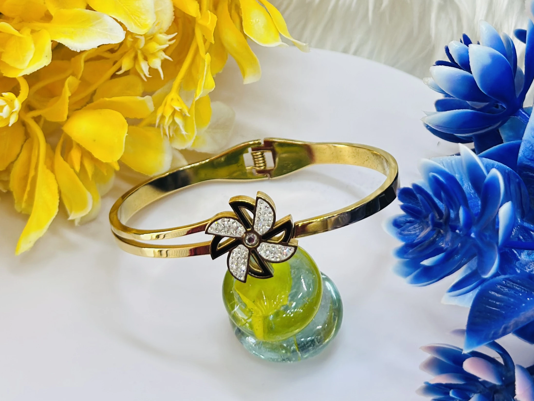 Gold plated Breslet