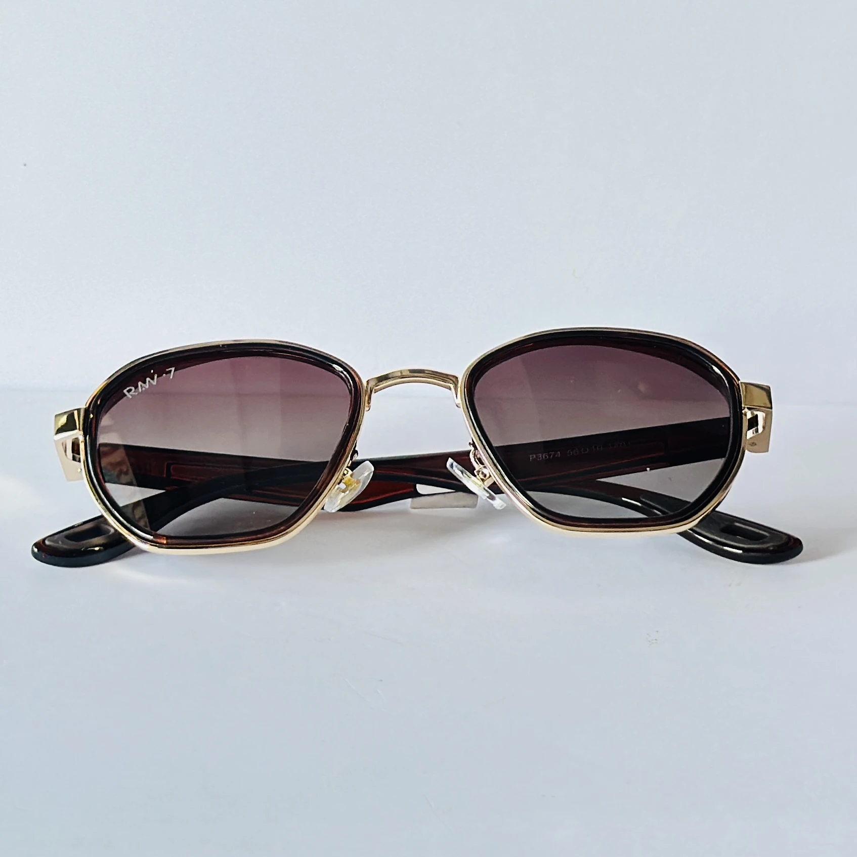 Mustang MU2338 03 50 sunglasses featuring a retro square frame design