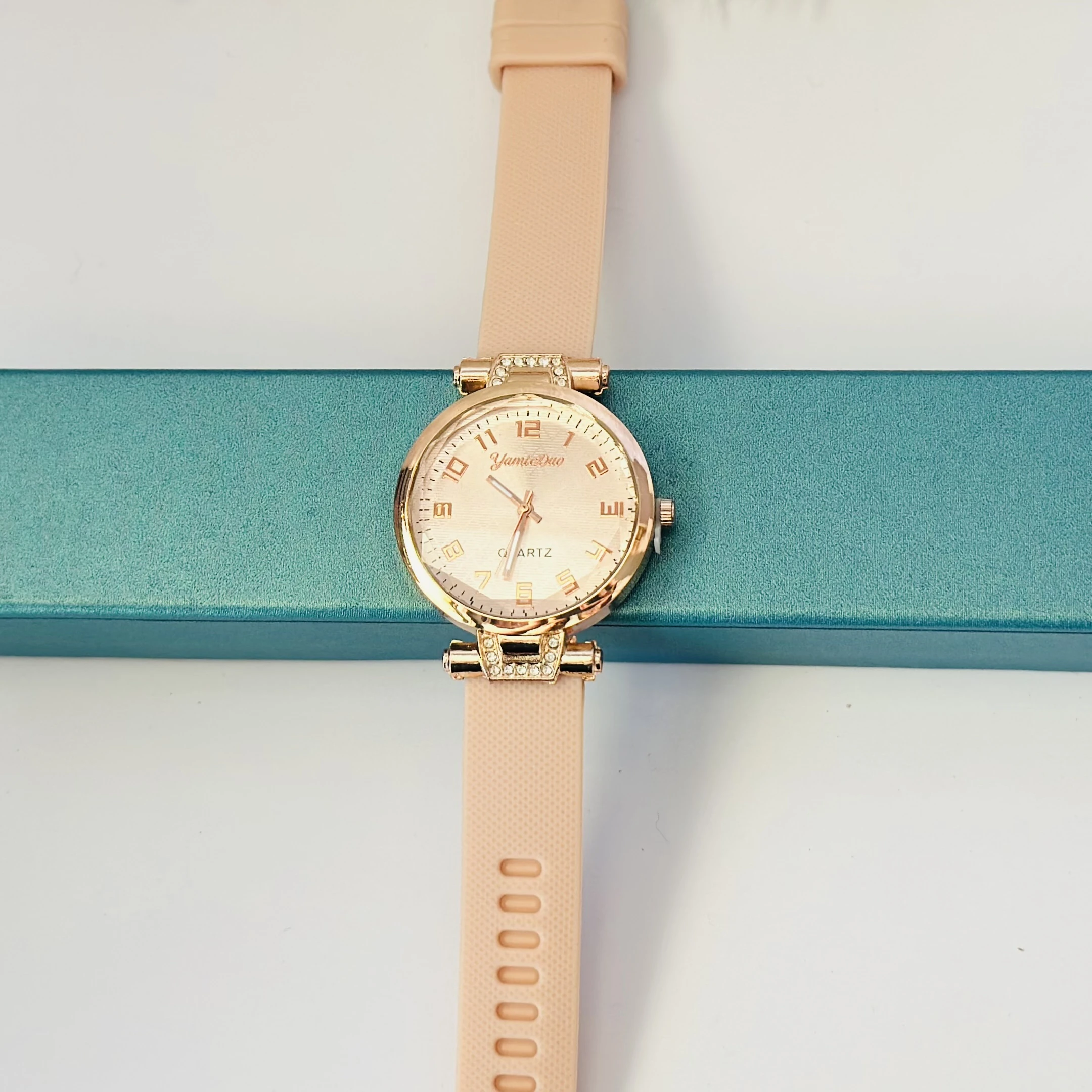 Fizer analog wrist watch