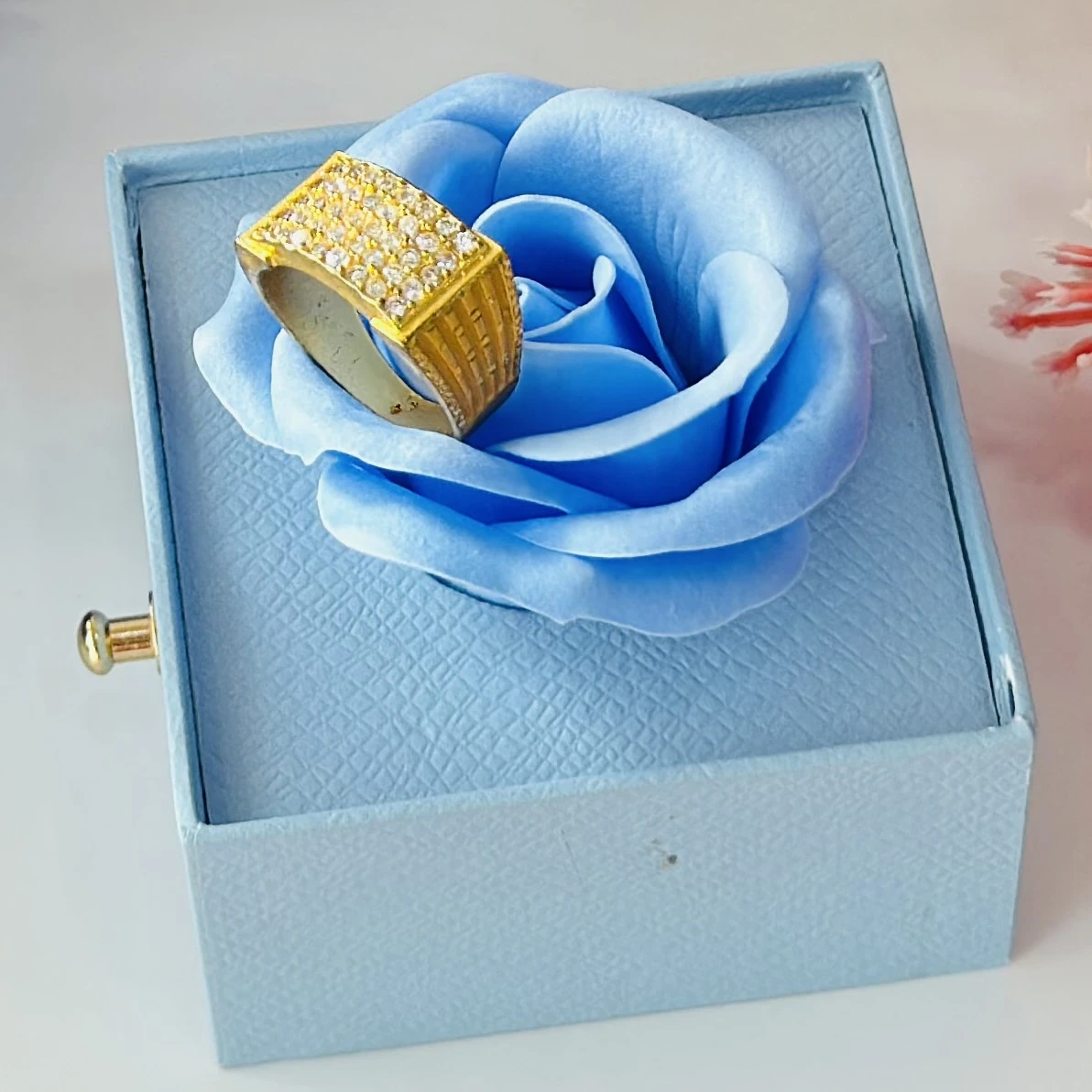 Gold -toned men's diamond cluster ring