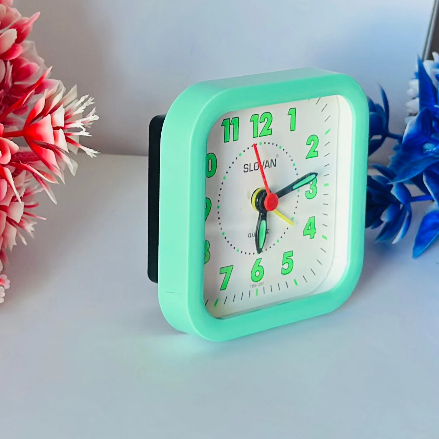 Table Alarm clock