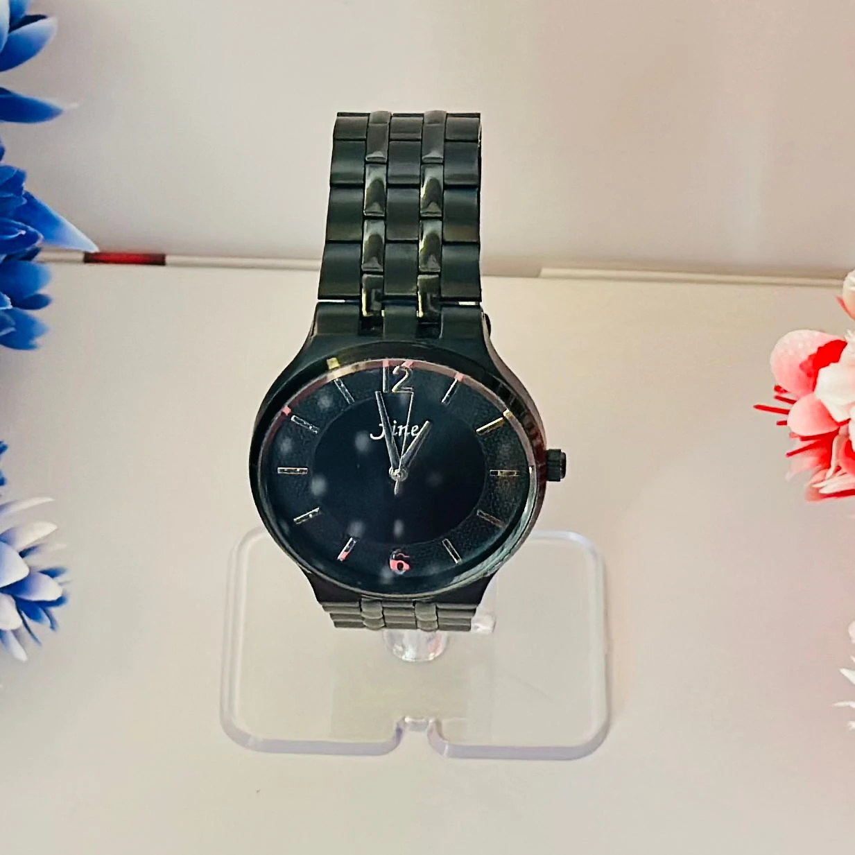 Black analog watch For man’s