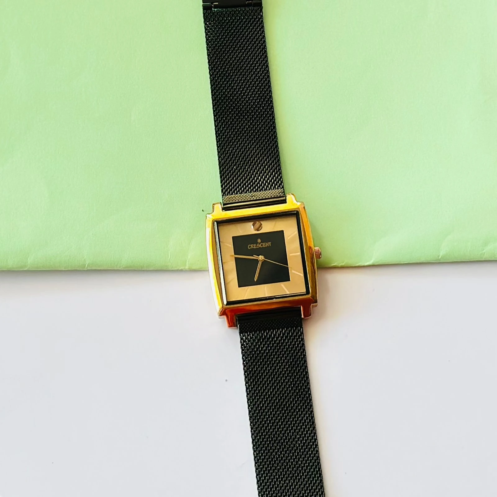 Men Quartz Black Dial Analog Mesh Watch