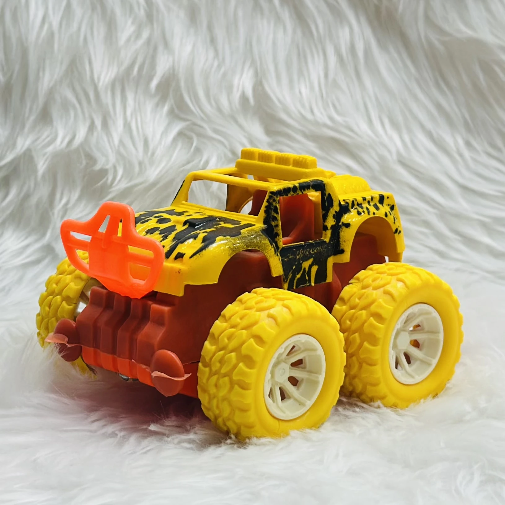 Jetoyni Monster Truck toy
