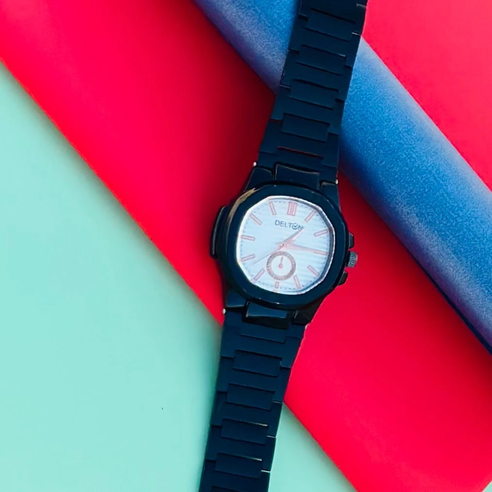 Black analog watch For man’s