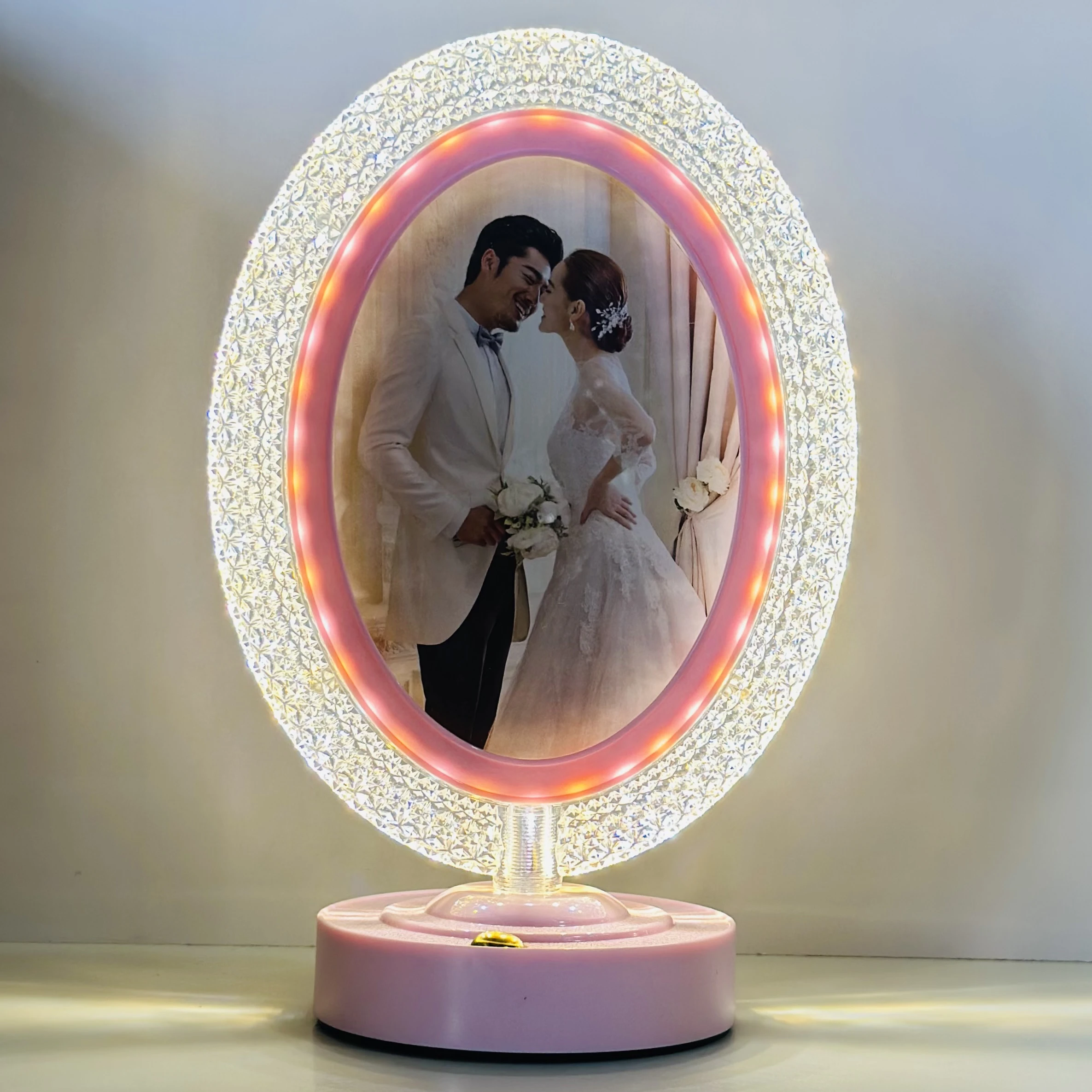 Romantic LED with Kissing Couple