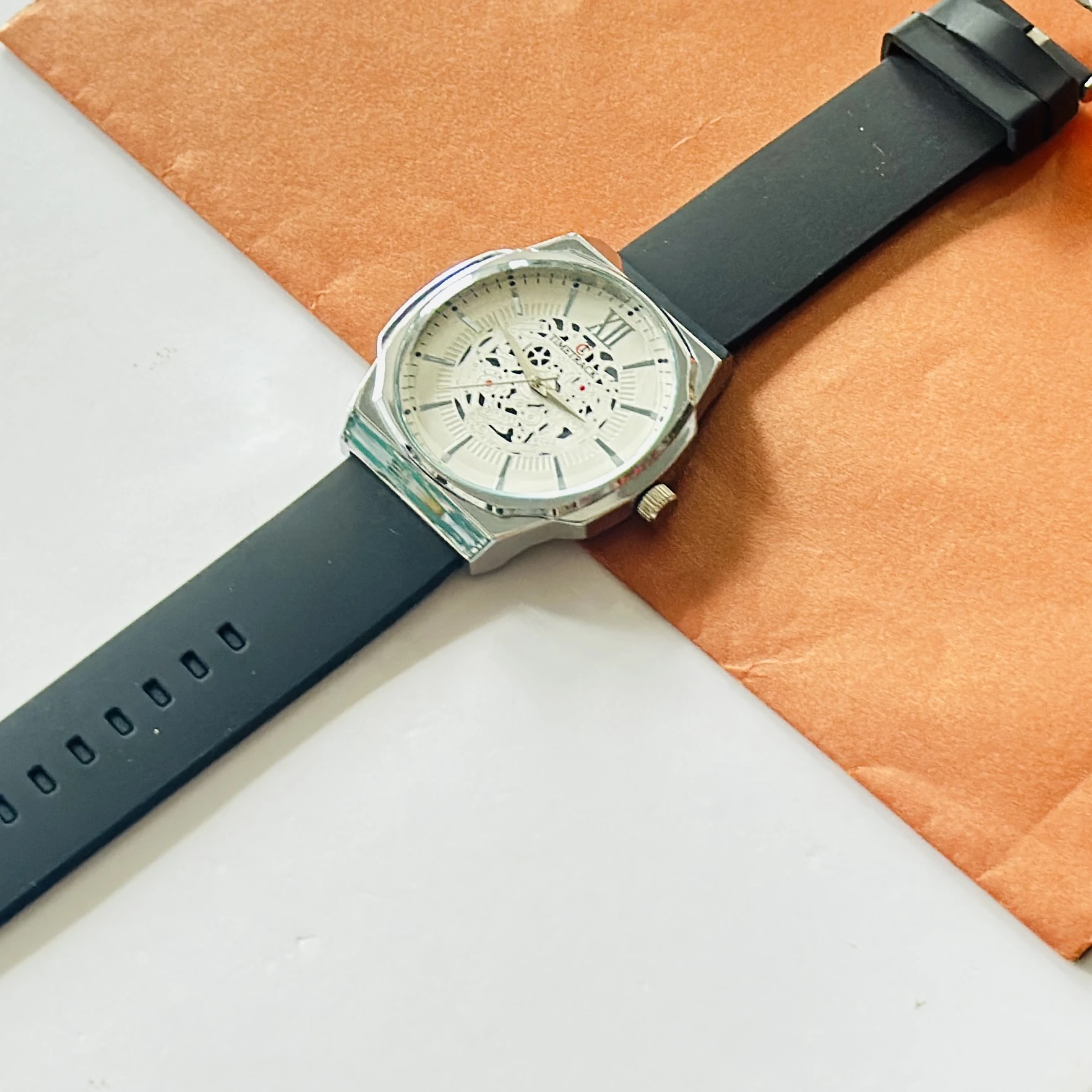 Quartz Analogue Watch for man’s