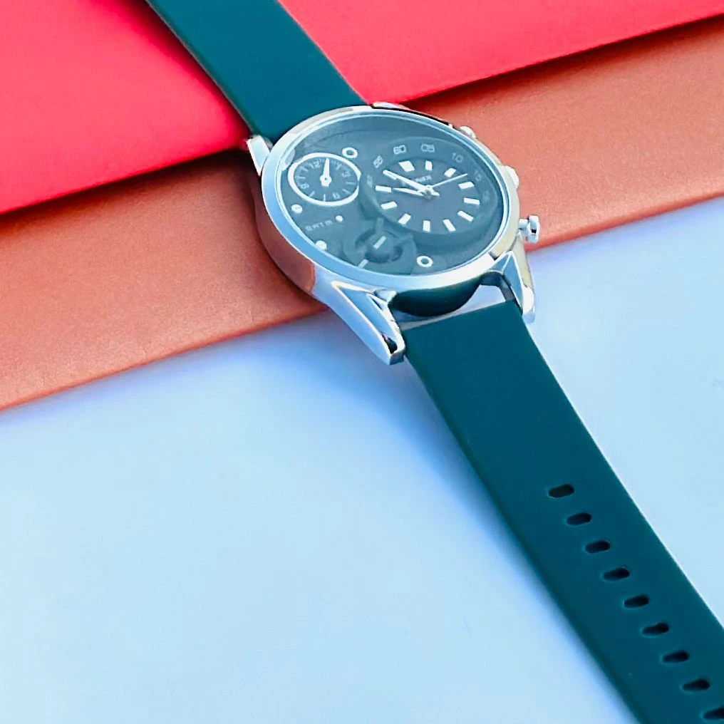 Black analog watch For man’s