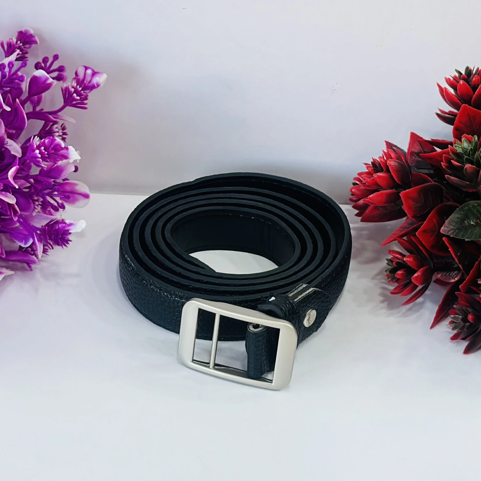 Black patent leather men's belt