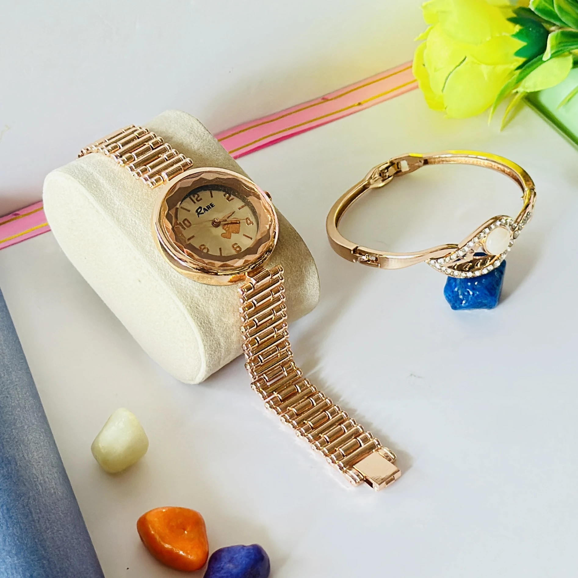 Rose gold-plated analog watch and bracelet gift set