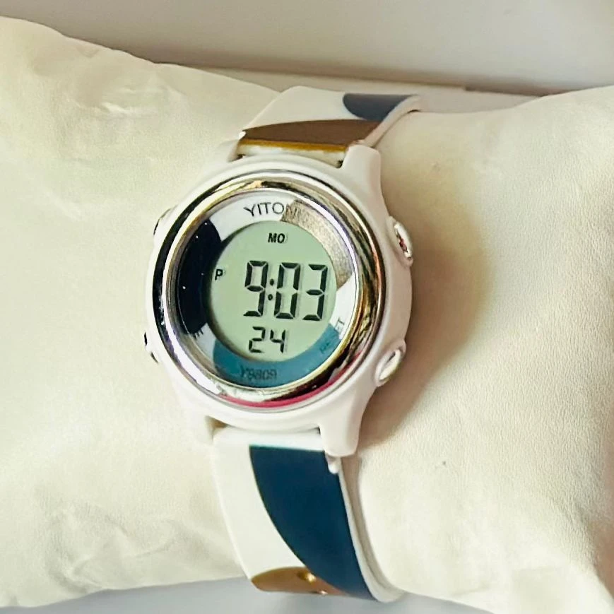 Yitong digital sports watch