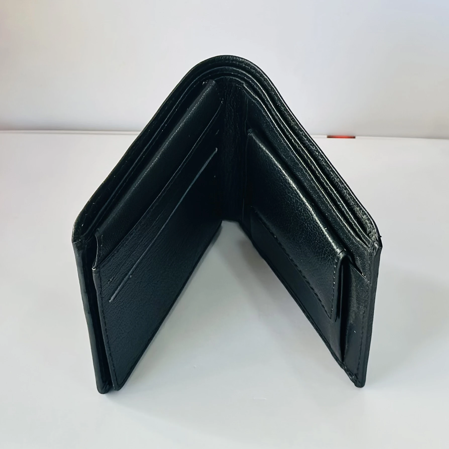Balisi black leather wallet