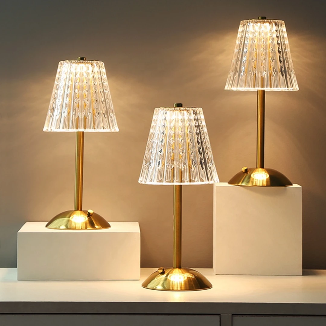 Modern table lamp (SKU-TG5A3L)