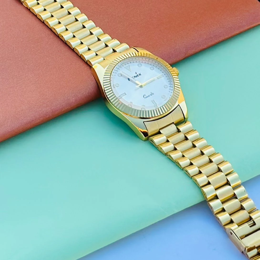 Golden Design analog watch