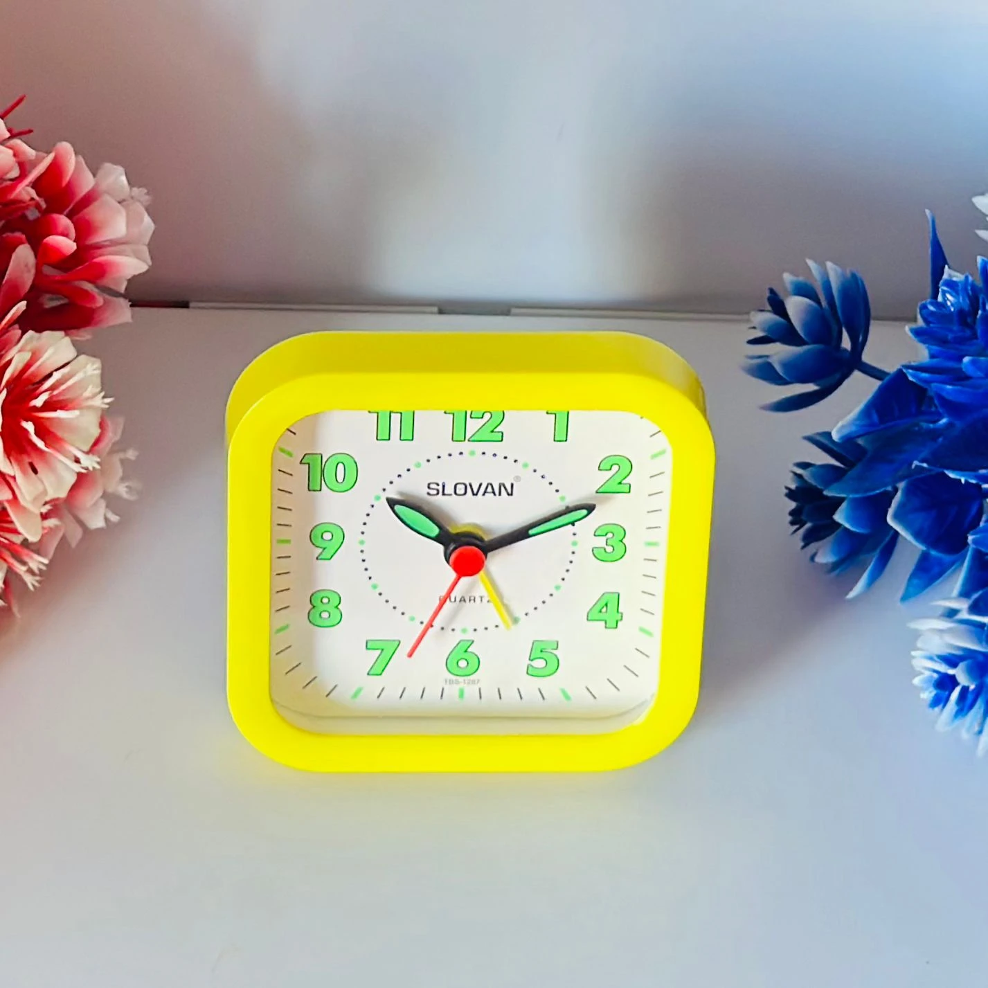 Plastic Beep Table Alarm Clock