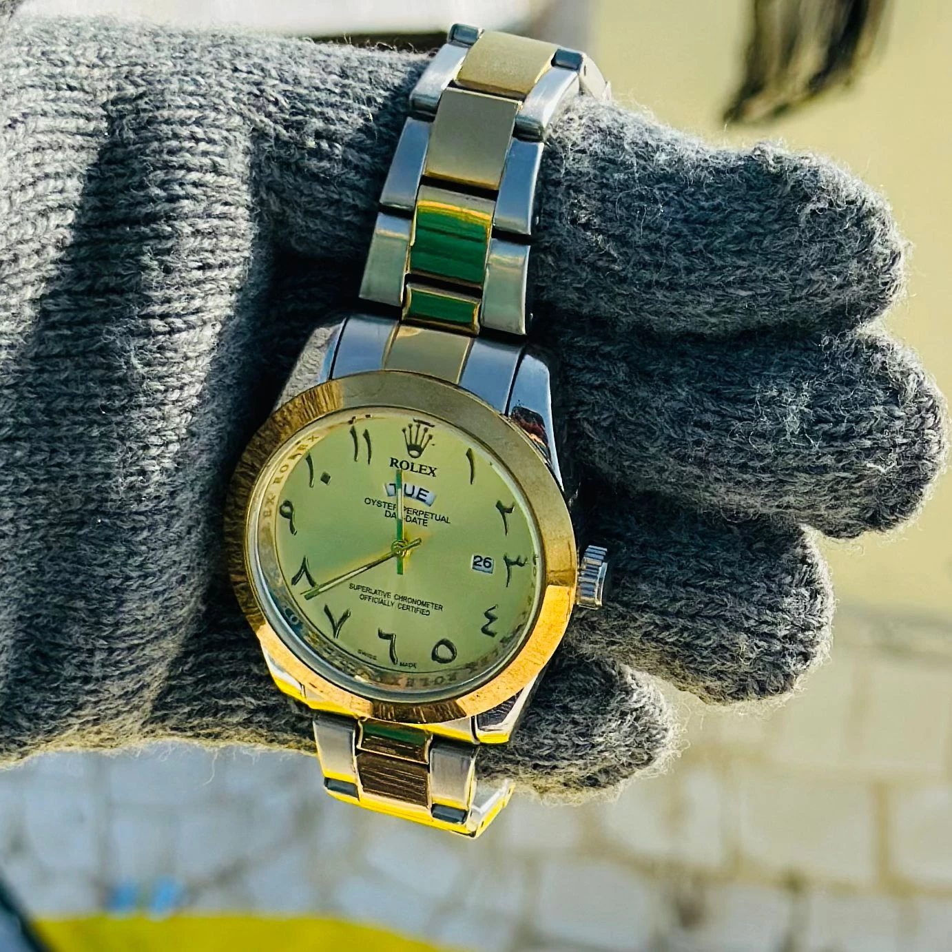 Golden Design analog watch