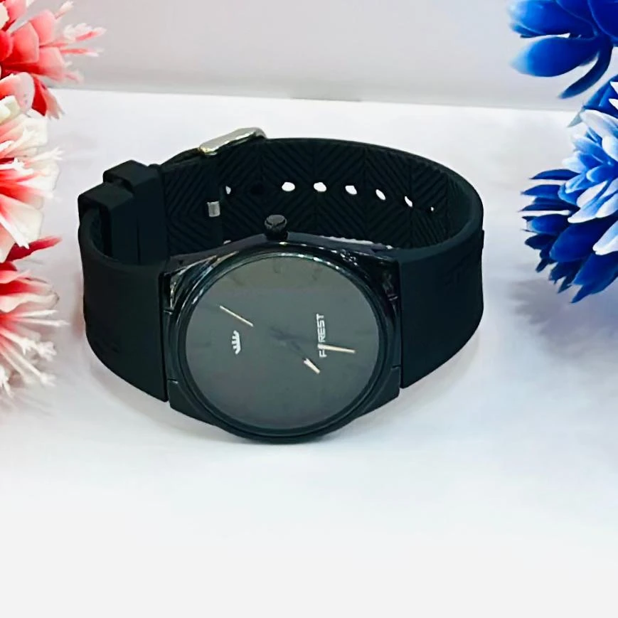 Forest Men's All-Black Analog Watch Round Dial