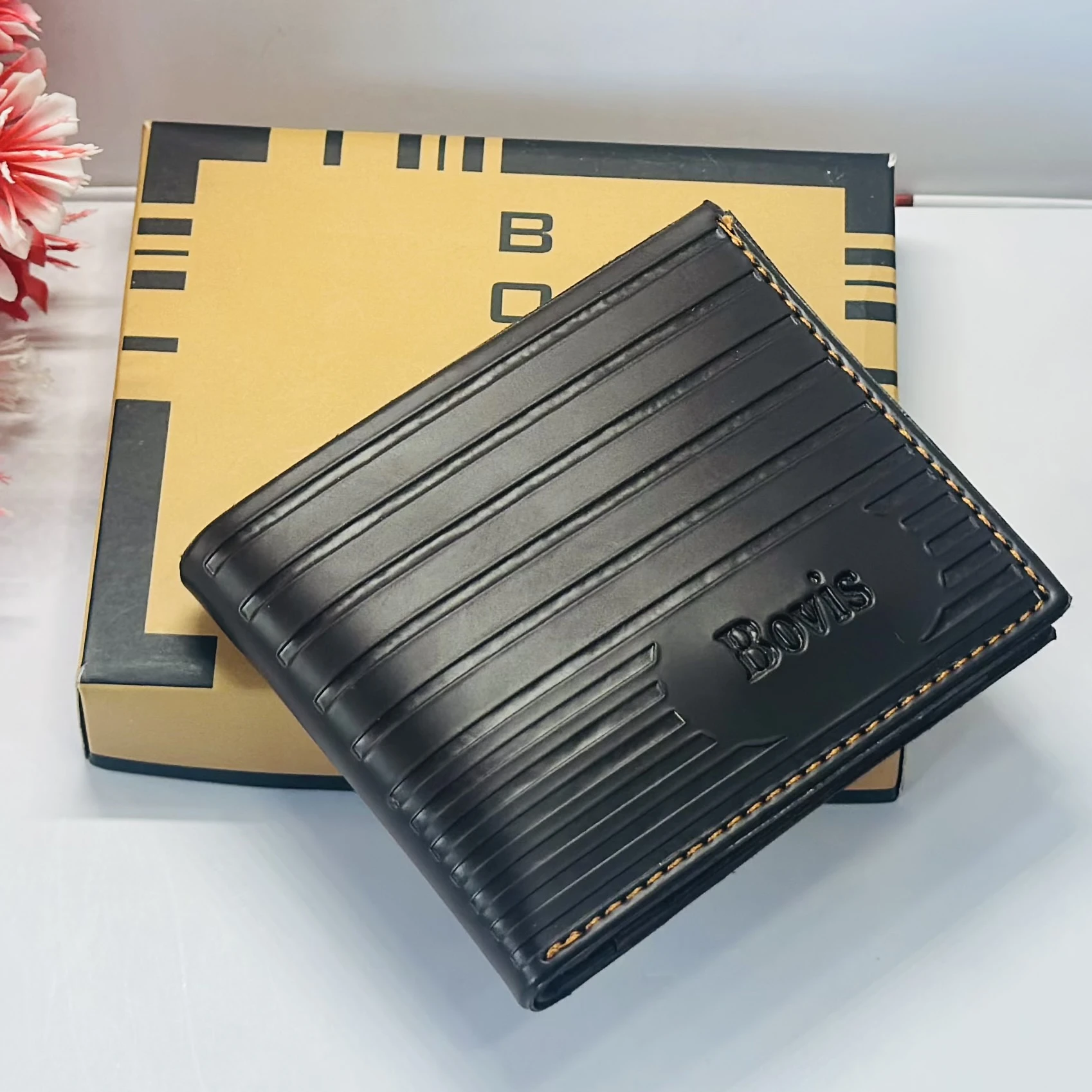 Bovi's men's brown genuine leather wallet.