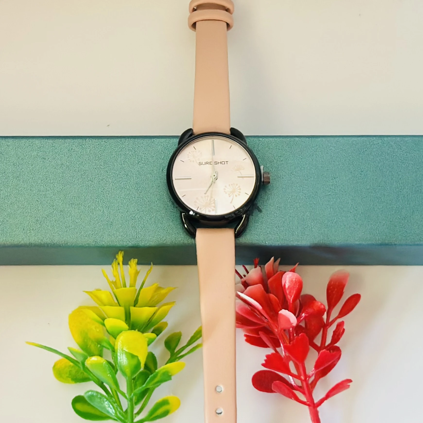 FHULUN women's analog quartz watch