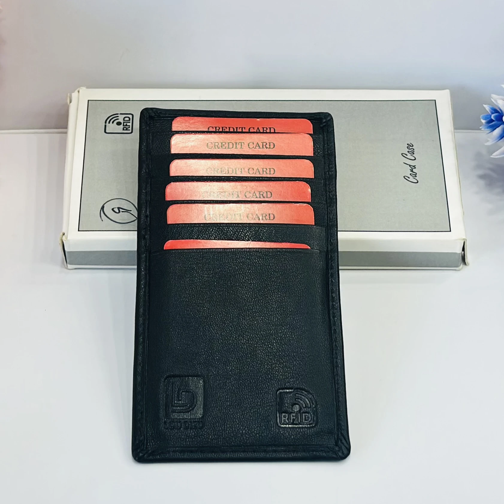 black Lou Dizu Genuine Leather RFID-blocking card holder.