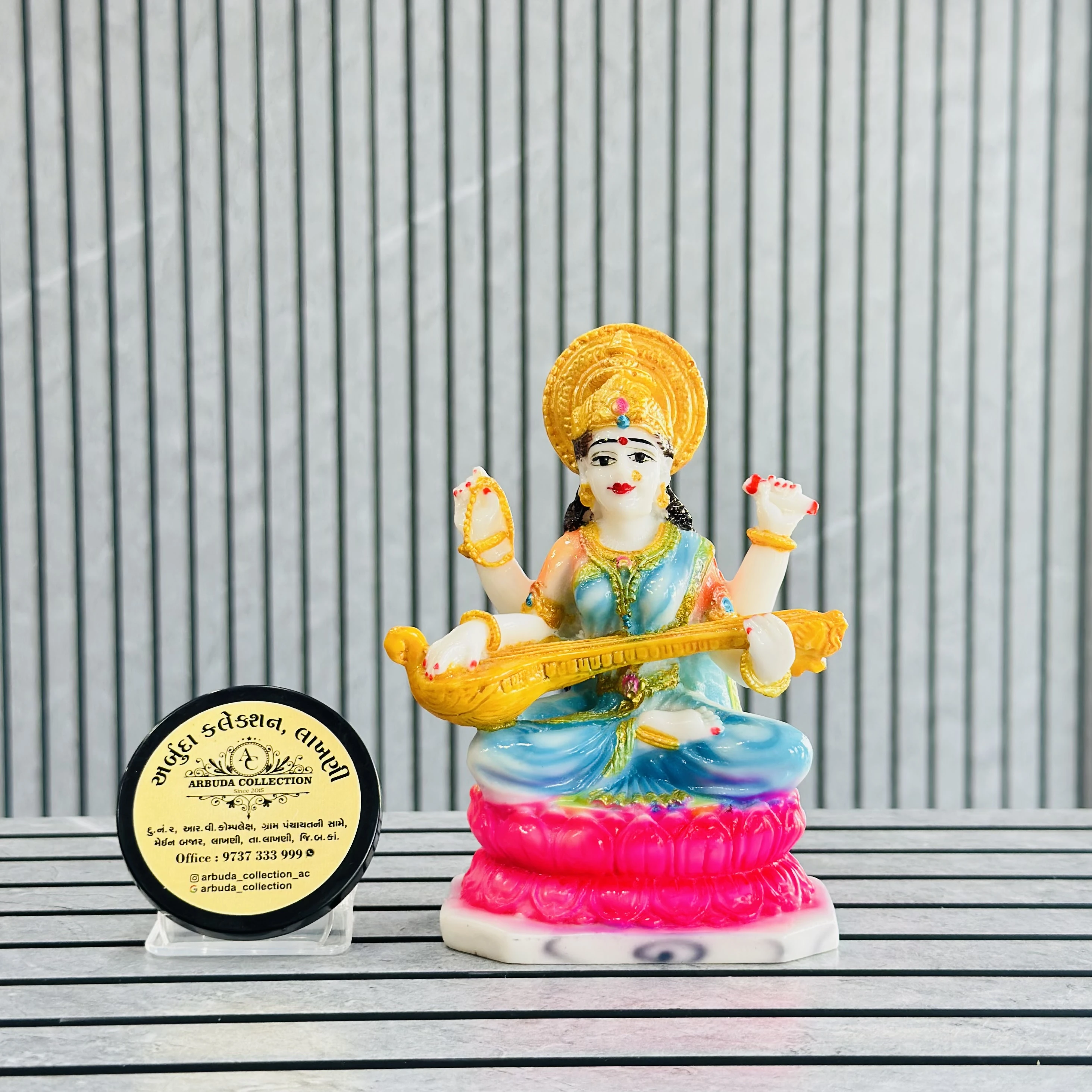 Shri sarasvati mata murti