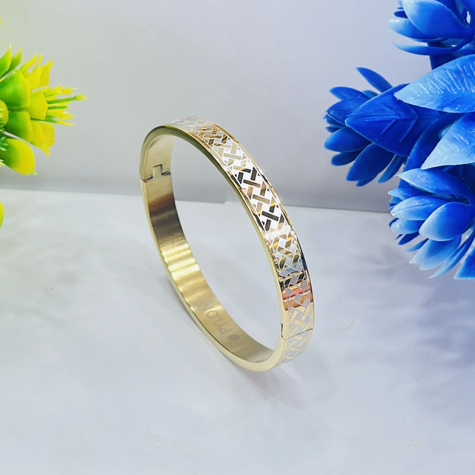 Gold plated Gents Kada