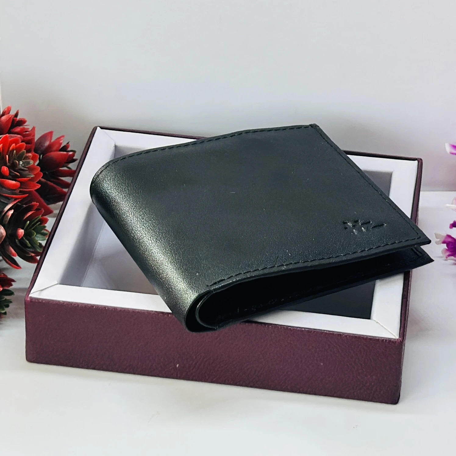 HZ men's bifold wallet made from genuine leather.